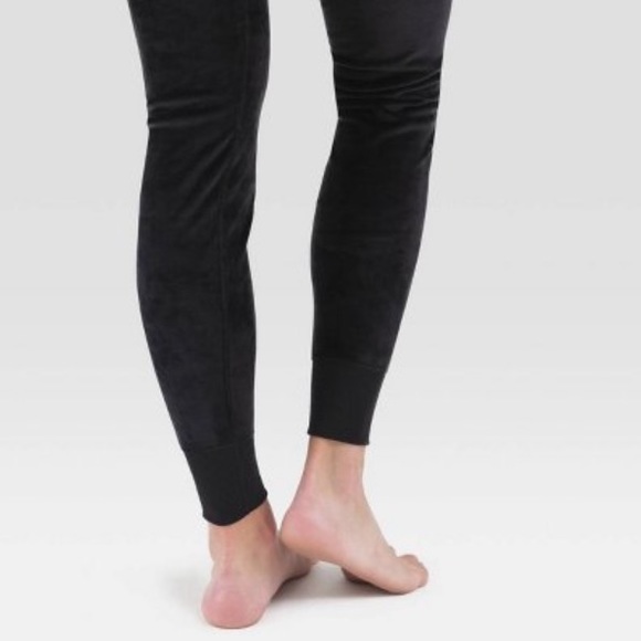 Wander by Hottotties Women's Vivian Velour Thermal Leggings - Picture 10 of 13